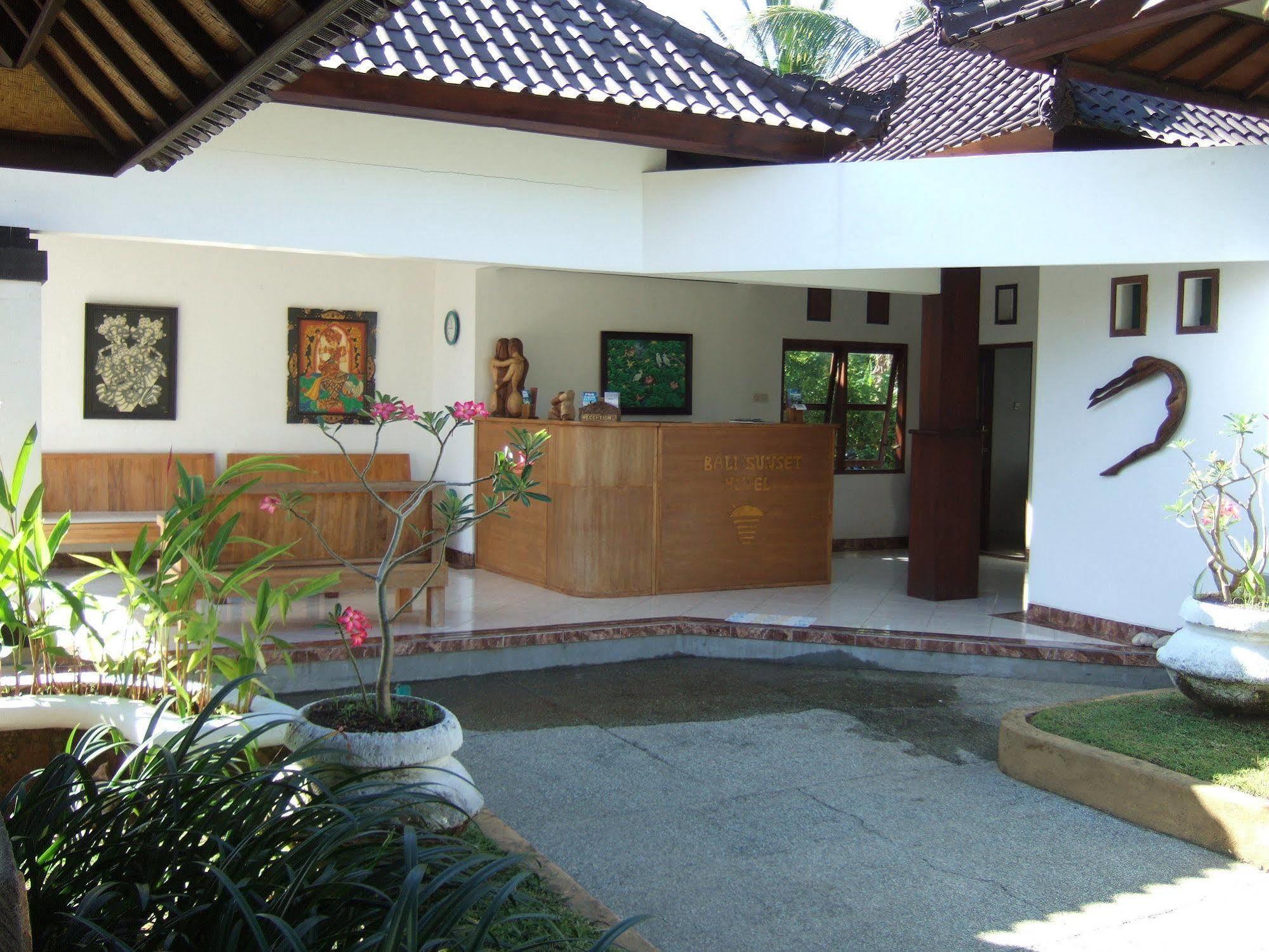 Bali Sunset Hotel Negara  Экстерьер фото
