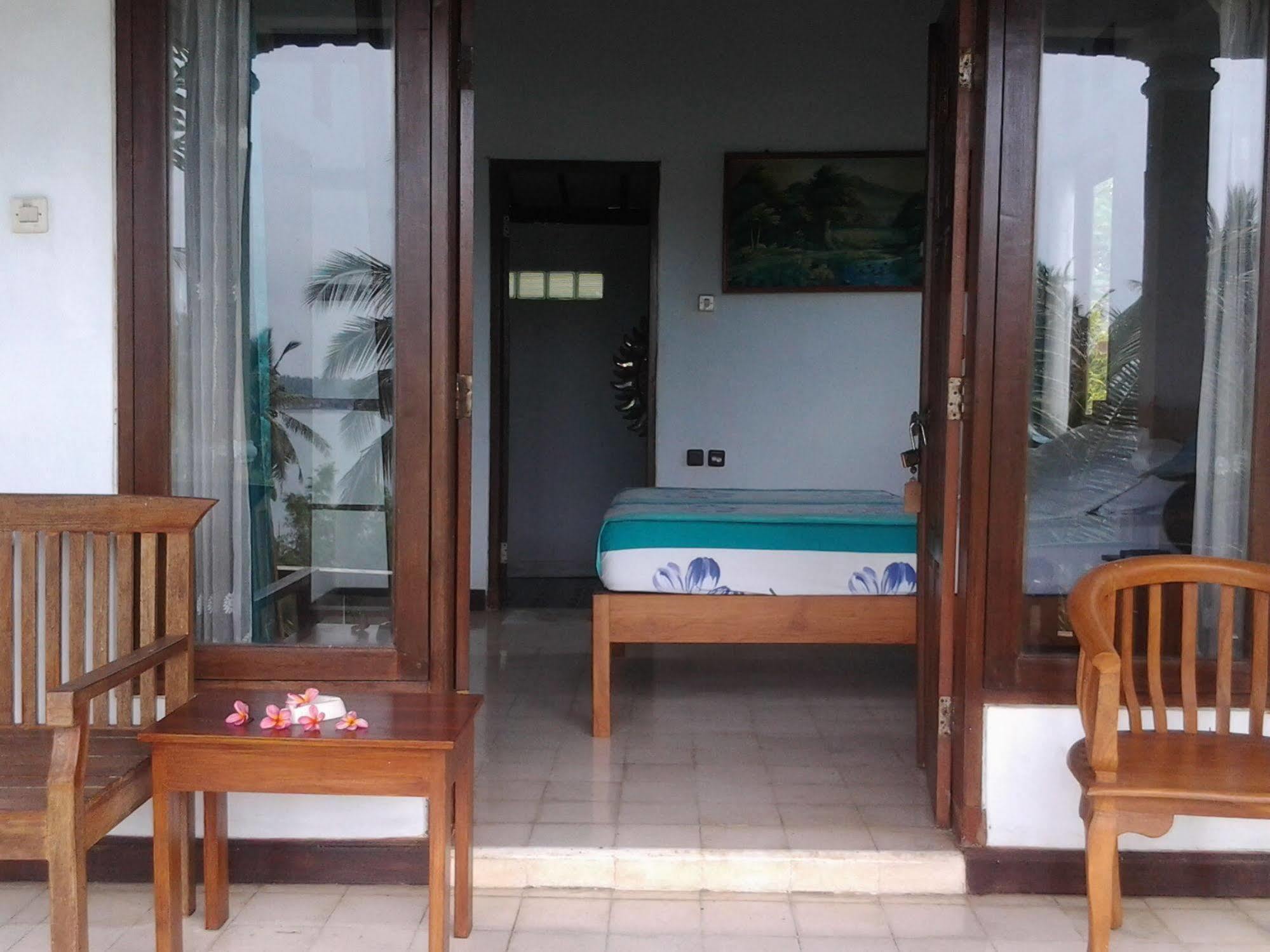 Bali Sunset Hotel Negara  Экстерьер фото